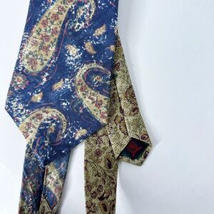 Vintage Tommy Hilfiger Men's Tie 100% Silk Necktie Paisley Muted Tones Unique‎